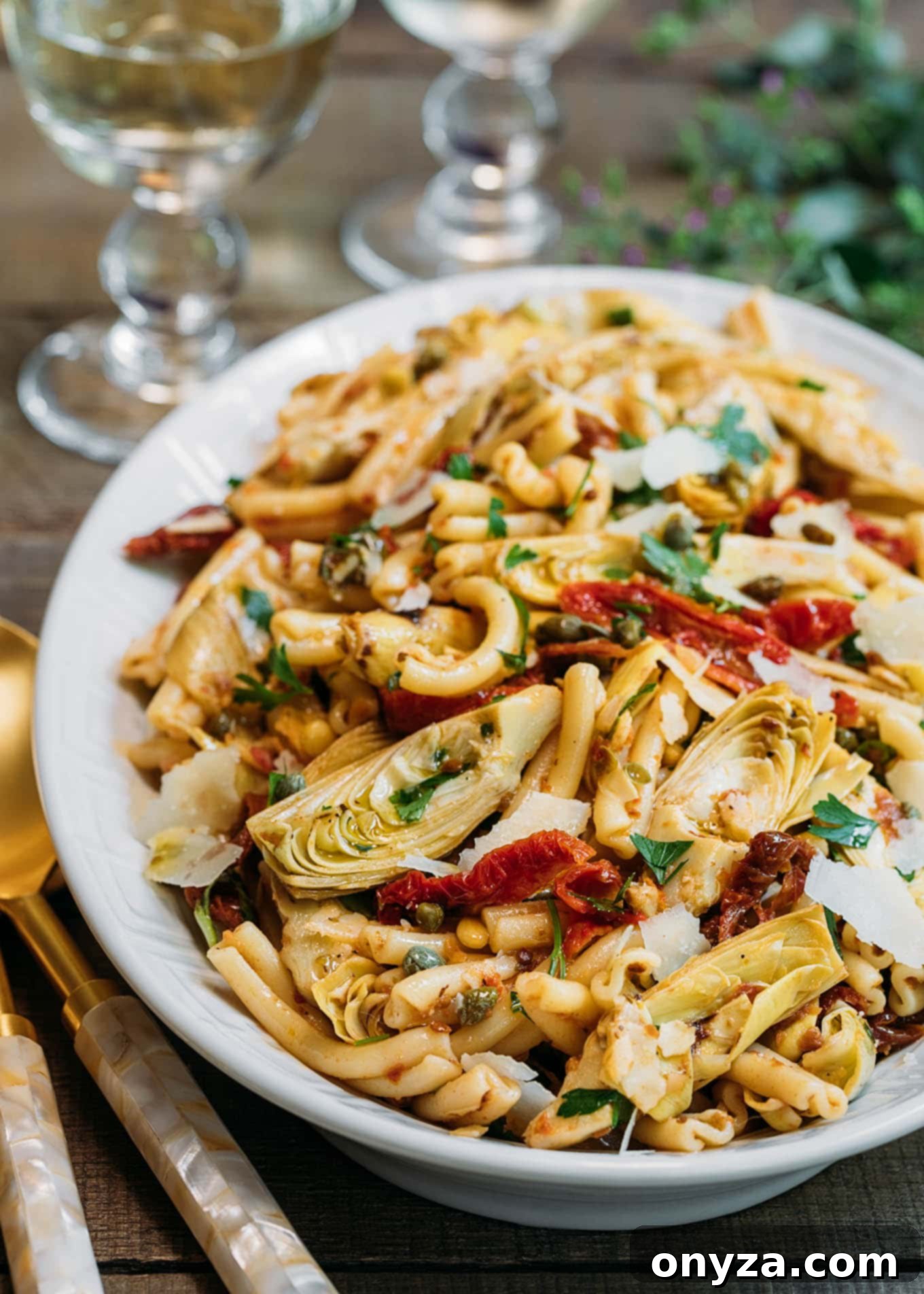 Sun-Dried Tomato and Artichoke Pasta Salad 1 featured 10603