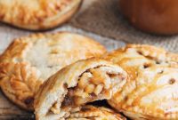 Caramelized Walnut Apple Hand Pies