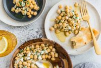 Mediterranean Chickpea & Feta Salad