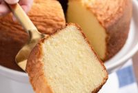 Classic Vanilla Pound Cake